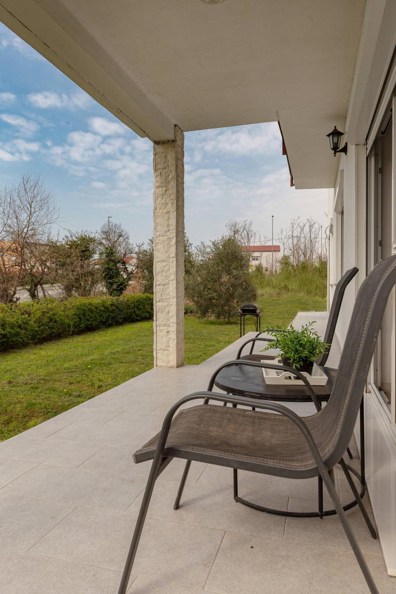 Bright Apartment Koper Bagian luar foto