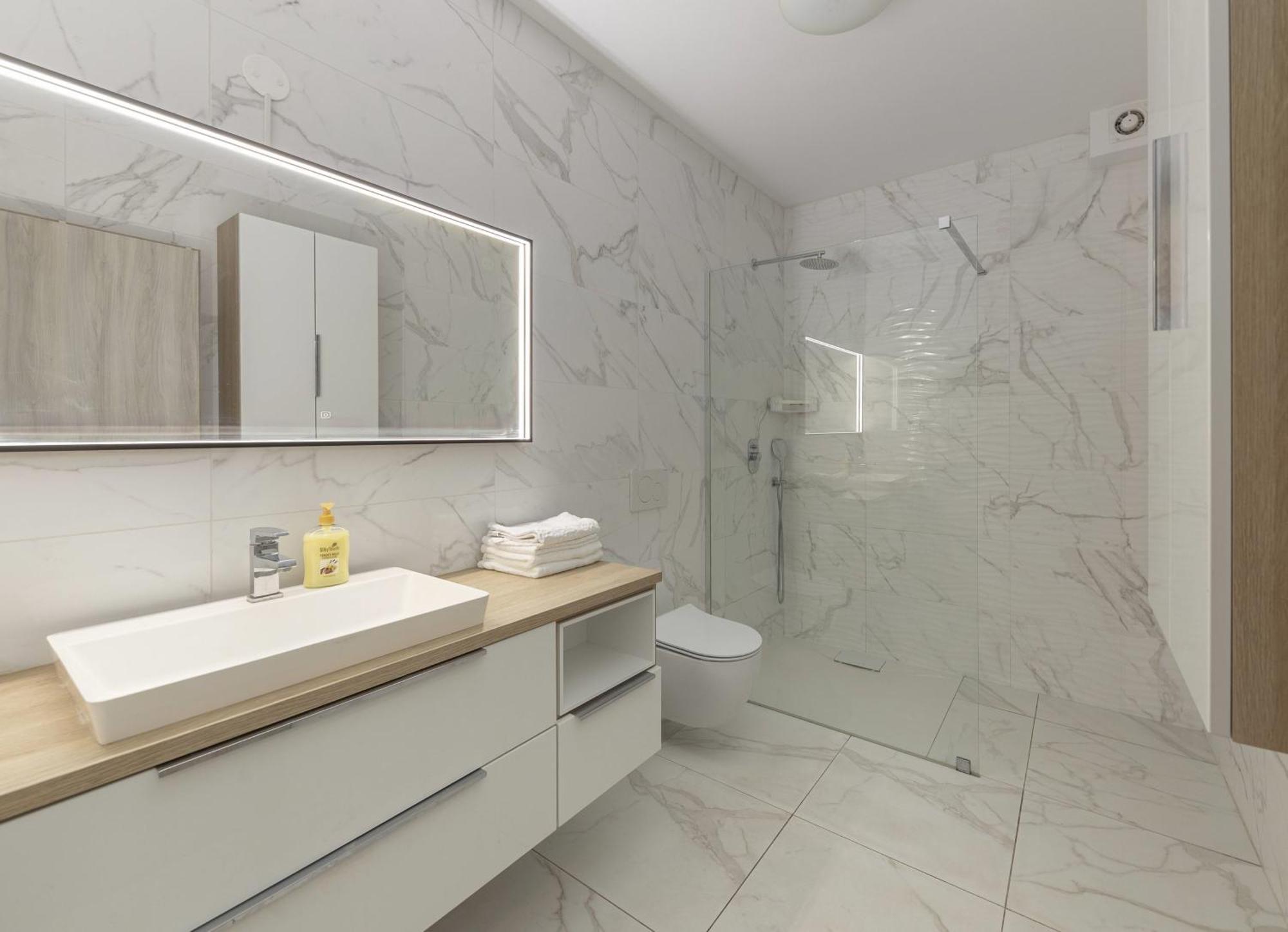 Bright Apartment Koper Bagian luar foto